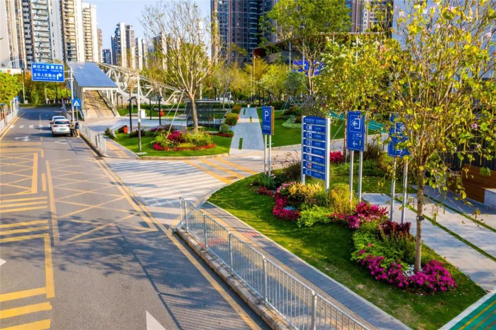 高品位的城市绿化景观项目努力创建更加宜居宜业宜游