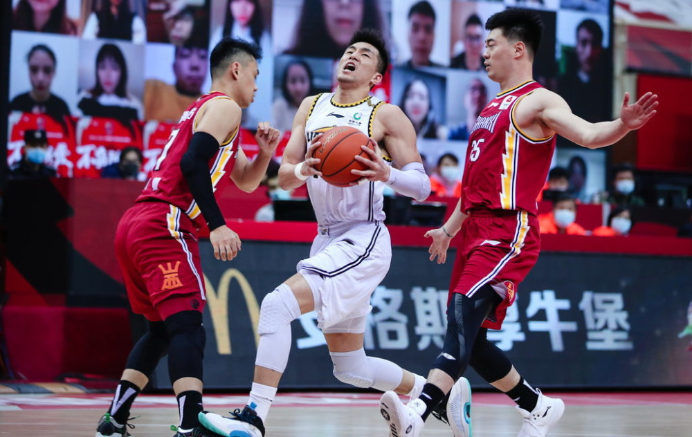 2020-2021赛季cba常规赛第23轮比赛中,领头羊辽篮有惊无险的以125比1