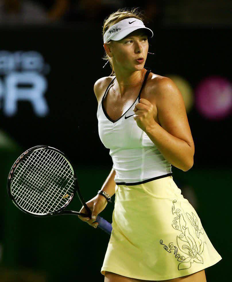 网坛名将莎拉波娃宣布订婚,世界第一变身时尚新宠,衣品越来越好