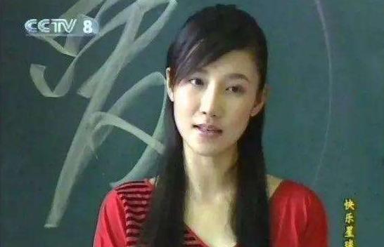 后来出演抗战剧《生死线》,饰演勇敢可爱的高昕,和杨烁在一个剧组工作