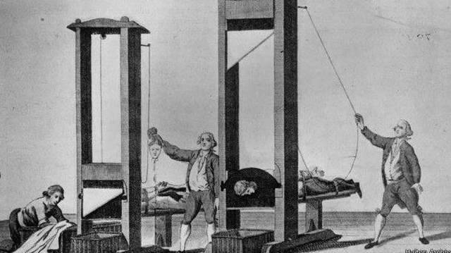 围观断头台处决犯人是一种什么样的感觉