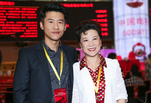 影后王馥荔近照状态佳不输小16岁于文华丈夫是李连杰大师兄