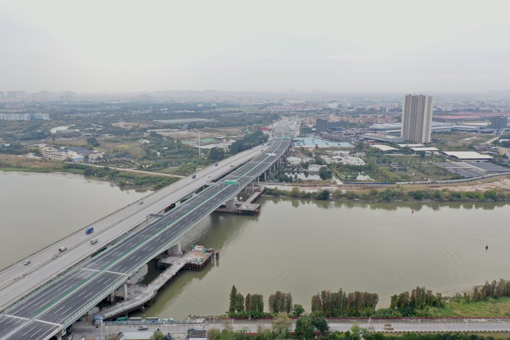 广佛肇高速广州段主线明日通车鸦岗收费站暂不开通