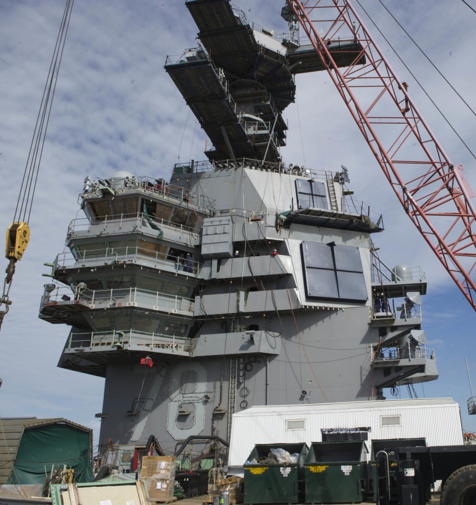 图鉴第三代核动力航空母舰杰拉尔德r福特号建造过程