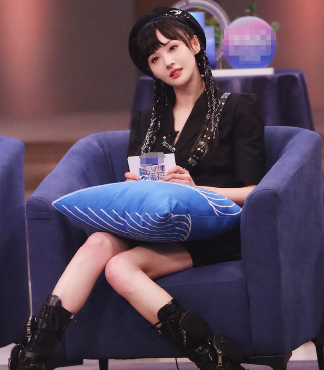 追光吧节目组挽留郑爽官方发博道歉称视频是工作人员误发