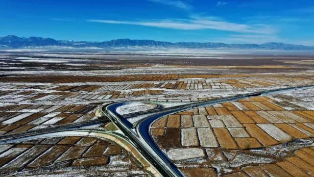 张汶高速张掖至扁都口段建成通车