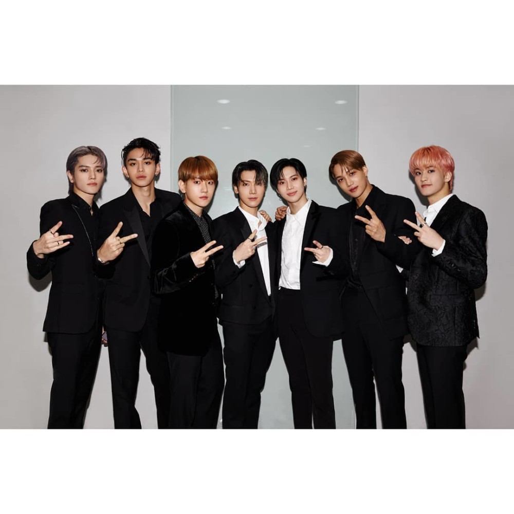 是为粉丝和观众传达希望而策划的特别演出,上台的几乎都是sm公司的超