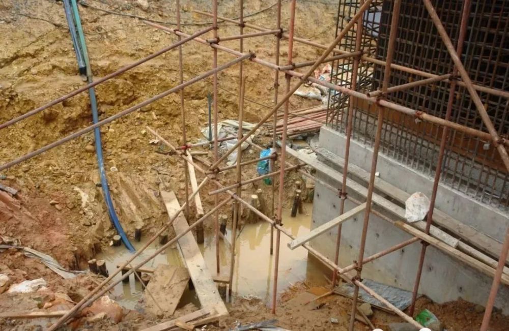 25日浙江一在建工地发生脚手架坍塌事故已致2人遇难