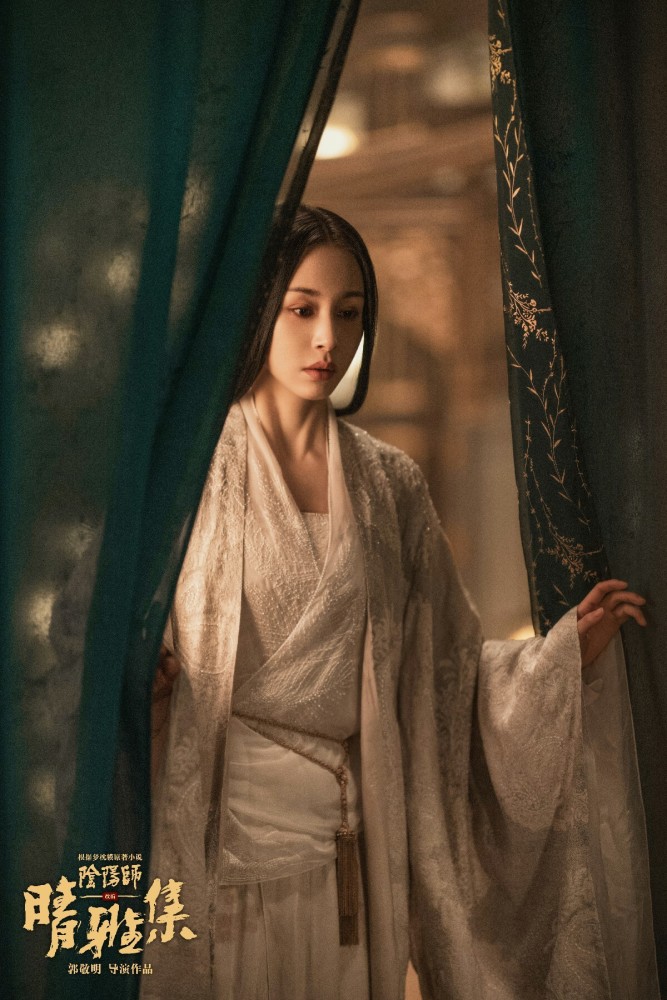 在拍摄《晴雅集》时,王子文为了演绎出公主那种无助