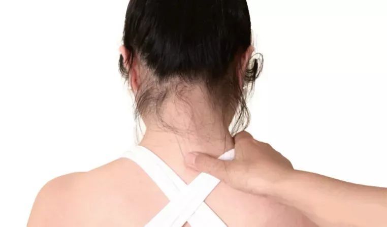 人体自带的"退烧药"——大椎穴_腾讯新闻