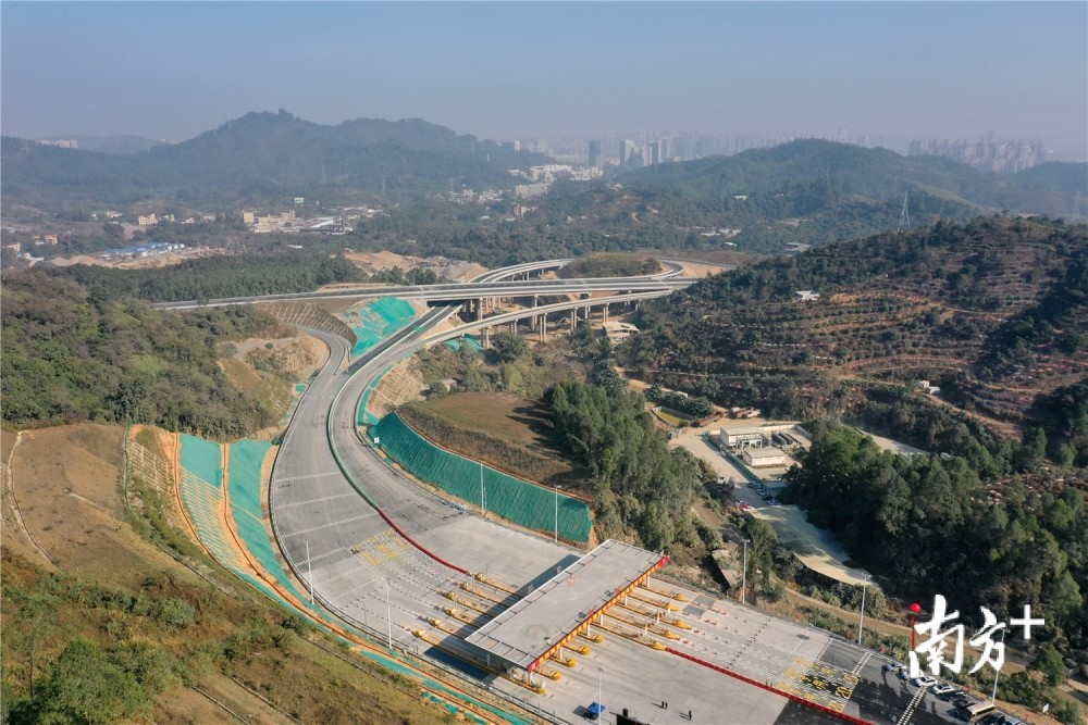 经惠阳,惠城,仲恺区,终点与莞番高速公路桥头至沙田段对接