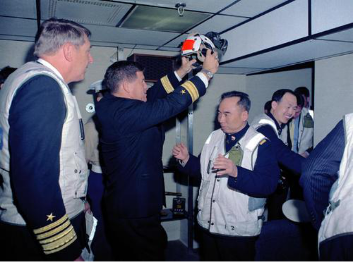 华裔美国"导弹之父"晚年凄凉:当你选美国时,已经高攀不起中国_腾讯