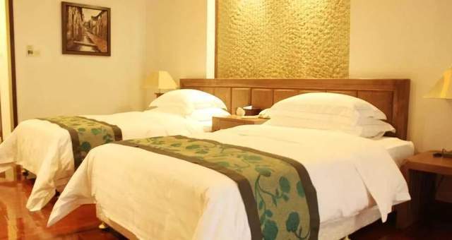 巴厘式套房餐饮美食金满堂中餐厅鸣泉西餐厅这里拥有巴厘岛的浪漫风格