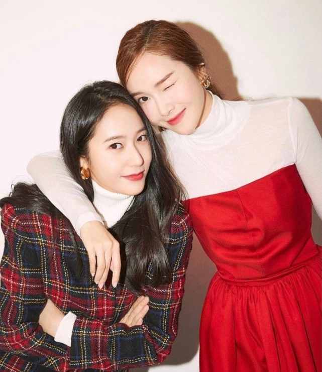 郑氏姐妹合体一个甜美一个大气网友爷青回