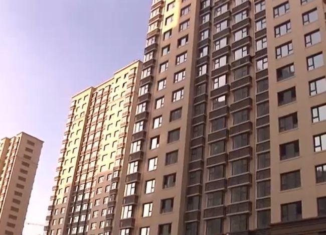 即墨华航山海湖实际交付和样板间差别太大,遭业主质疑_腾讯新闻