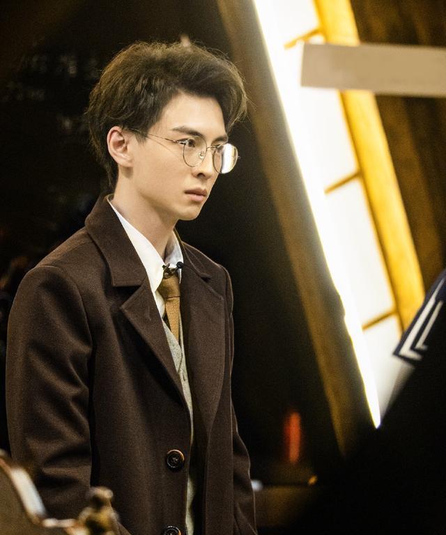 "可以啊!蒲熠星"南大校草蒲熠星官宣又一新身份,首次挑战男主