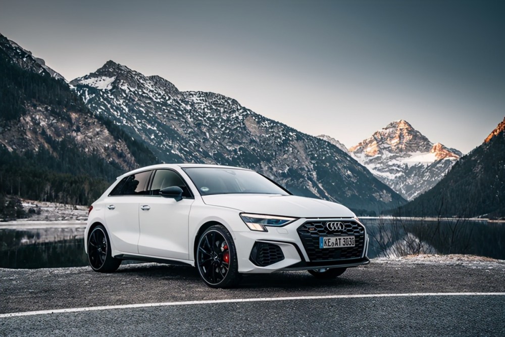 奥迪御用改装套件abt让s3 Sportback400匹 腾讯新闻
