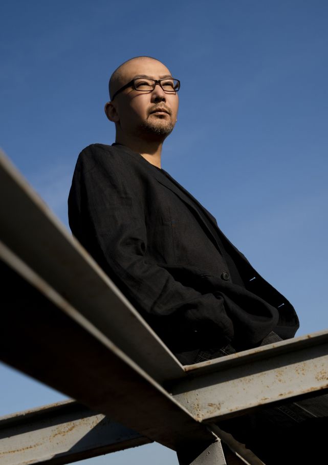 管虎疫情让电影人对行业更有敬畏感丨2020娱乐年度人物