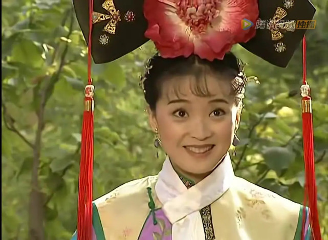 还珠格格第二部第二集晴儿为什么要帮不熟的小燕子