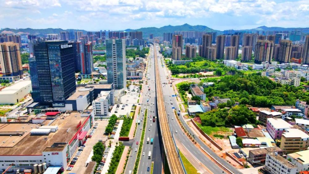 仲恺新能源产业加速集聚,成为三大支柱产业之一_腾讯新闻