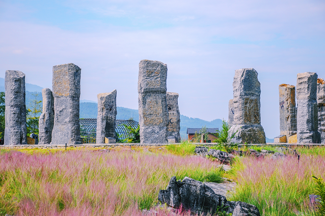 酉阳叠石花谷景区荣获"2020年度旅游扶贫典型案例"_腾讯新闻