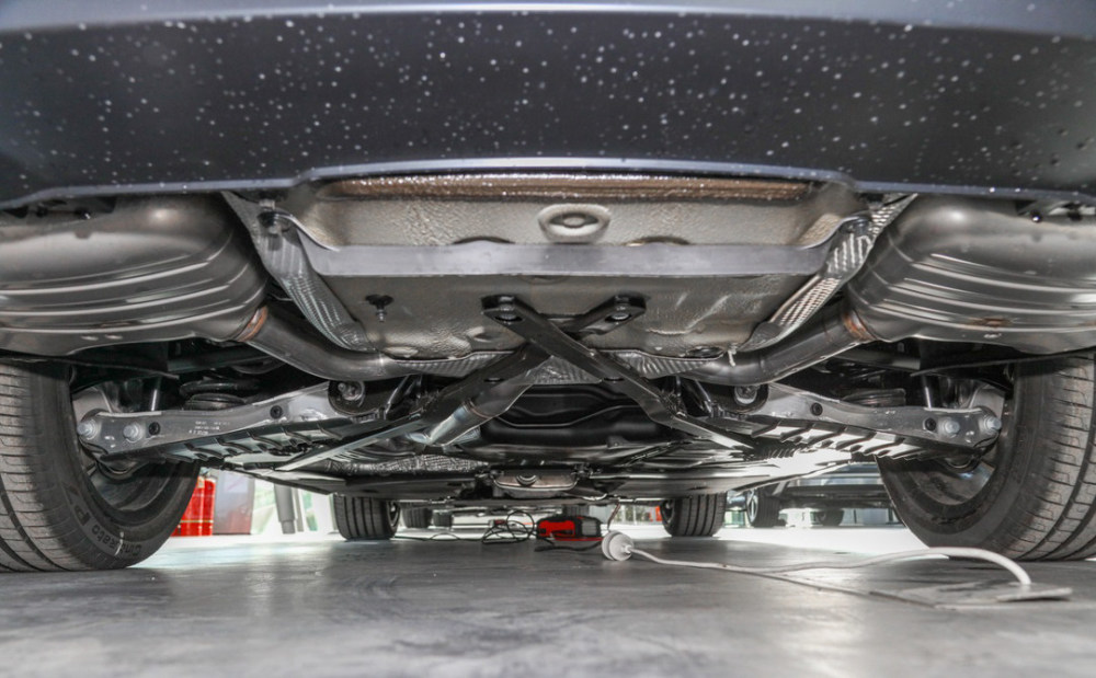 定价,配置都十分接近,看似平等的背后其实大有内涵,首先是发动机方面