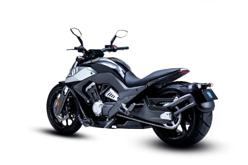 奔达700排量四缸巡航车官方爆出售价4万 ,预计明年下旬上市