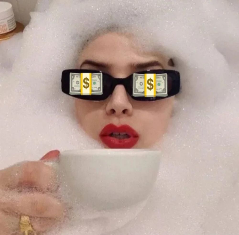 《女生头像》女孩子古怪头像,当代青少年树立要正确的价值观