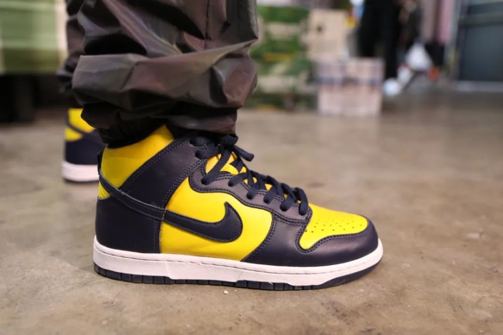 sneakercon上海站 他上脚了一双密歇根dunk与玖姑娘