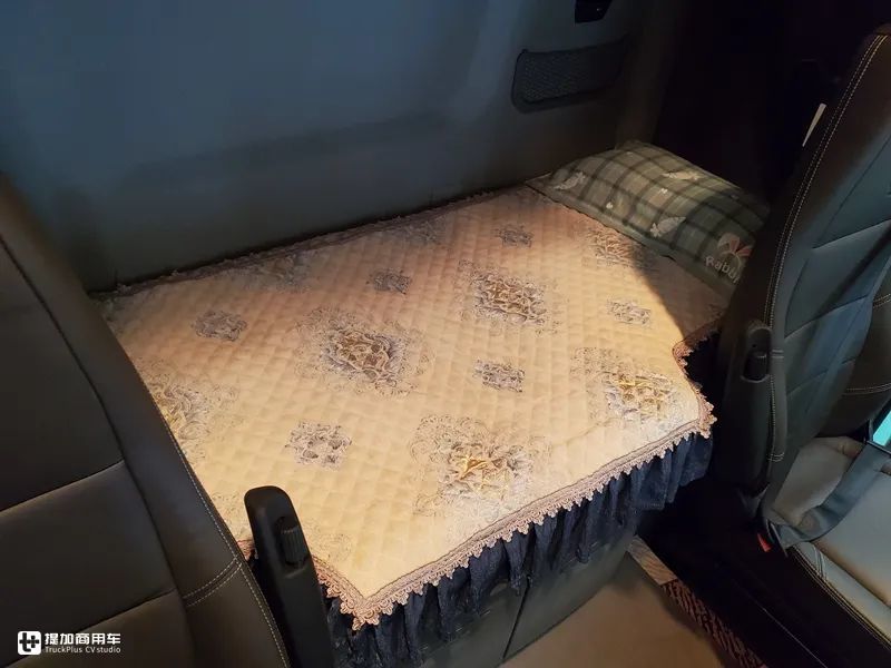 国内卡车改装也这么豪横车主新提斯堪尼亚s500重卡大改后造型太惊艳