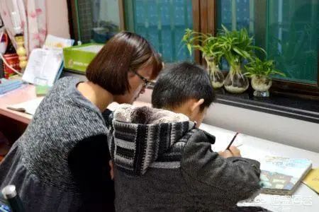 家长该怎样辅导孩子的家庭作业