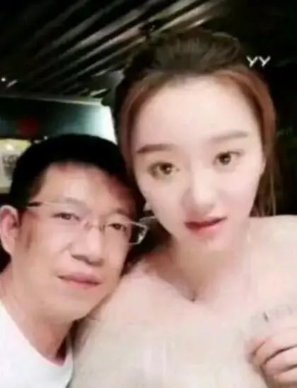 并且在那期间神豪"赵子龙"对夏玲美豪刷的力度也是非常之大