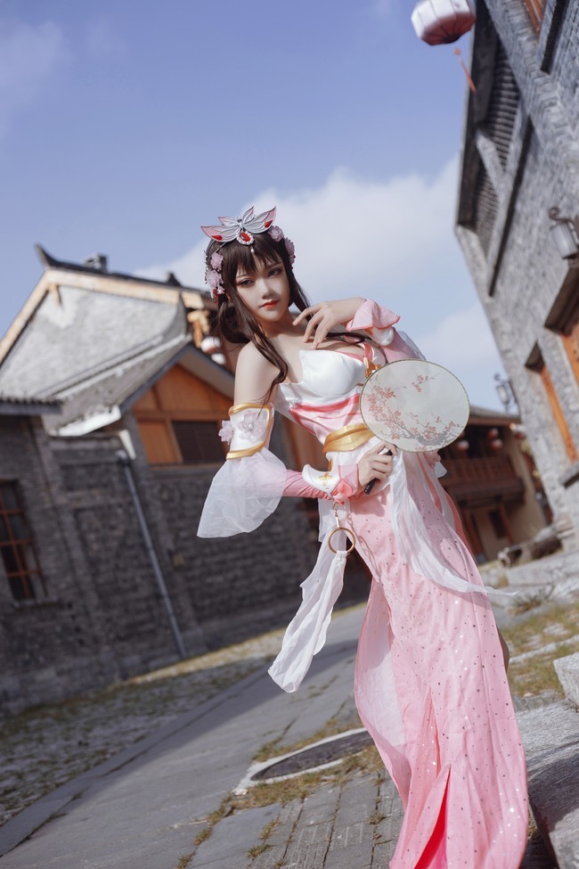 cos:王者荣耀甄姬游园惊梦cos正片_腾讯新闻