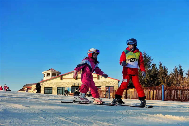 爱体育- 爱体育官方网站- 爱体育APP 世界杯指定娱乐平台吕梁山上的滑雪队