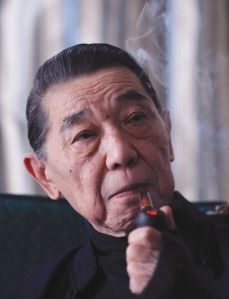 傅聪染新冠病毒去世傅聪多次来成都演奏74岁时还每日弹奏10多小时