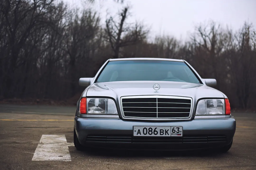 20多年前的"虎头奔",气场丝毫不输现在的奔驰s级!_腾讯新闻