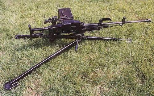 国产新型大口径重机枪亮相轻量化设计很亮眼一个人拎着就能跑