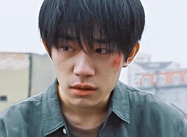 《小红花》致敬《少年的你》,小北成千玺感情线助攻,出场让观众泪目