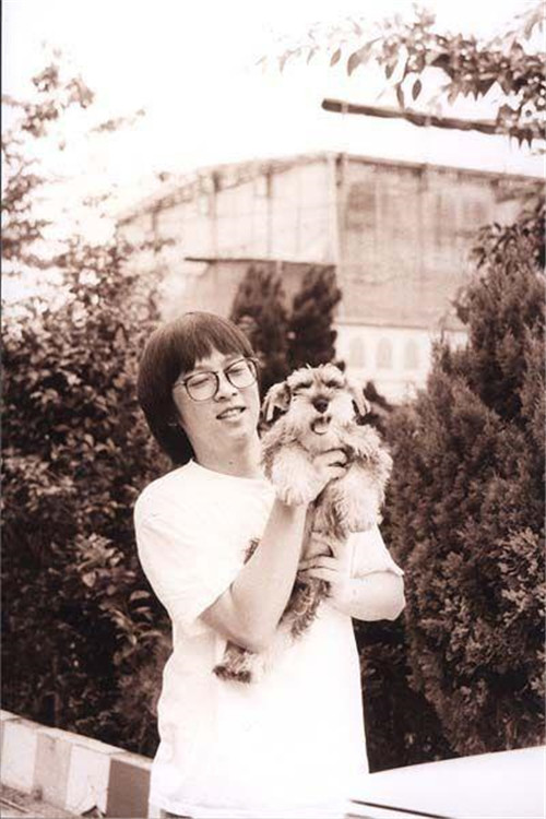 23年前,张雨生车祸身亡,那个在葬礼上哭到窒息的女孩,现怎样了!