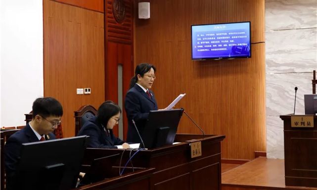 贾奇珍涉嫌受贿案开庭,王钧献被调查|内蒙古自治区人