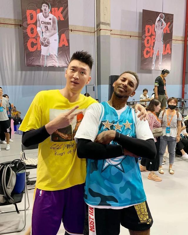 前nba球员尼克-杨签约cba浙江广厦!_腾讯新闻