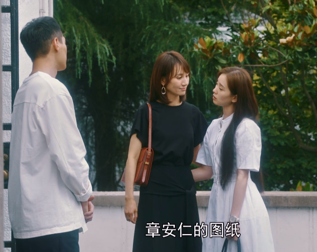 《流金岁月》演技口碑两极化,刘诗诗撒娇装少女,倪妮甩头太油腻_腾讯