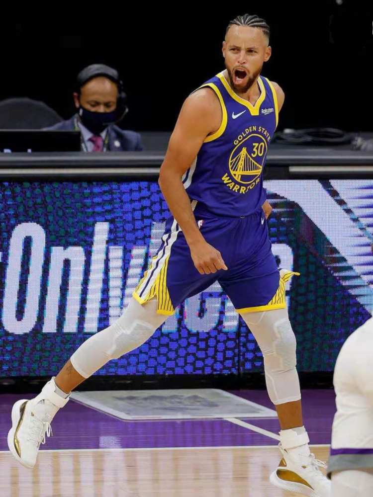 实战球鞋库里8白金underarmourcurry8白金