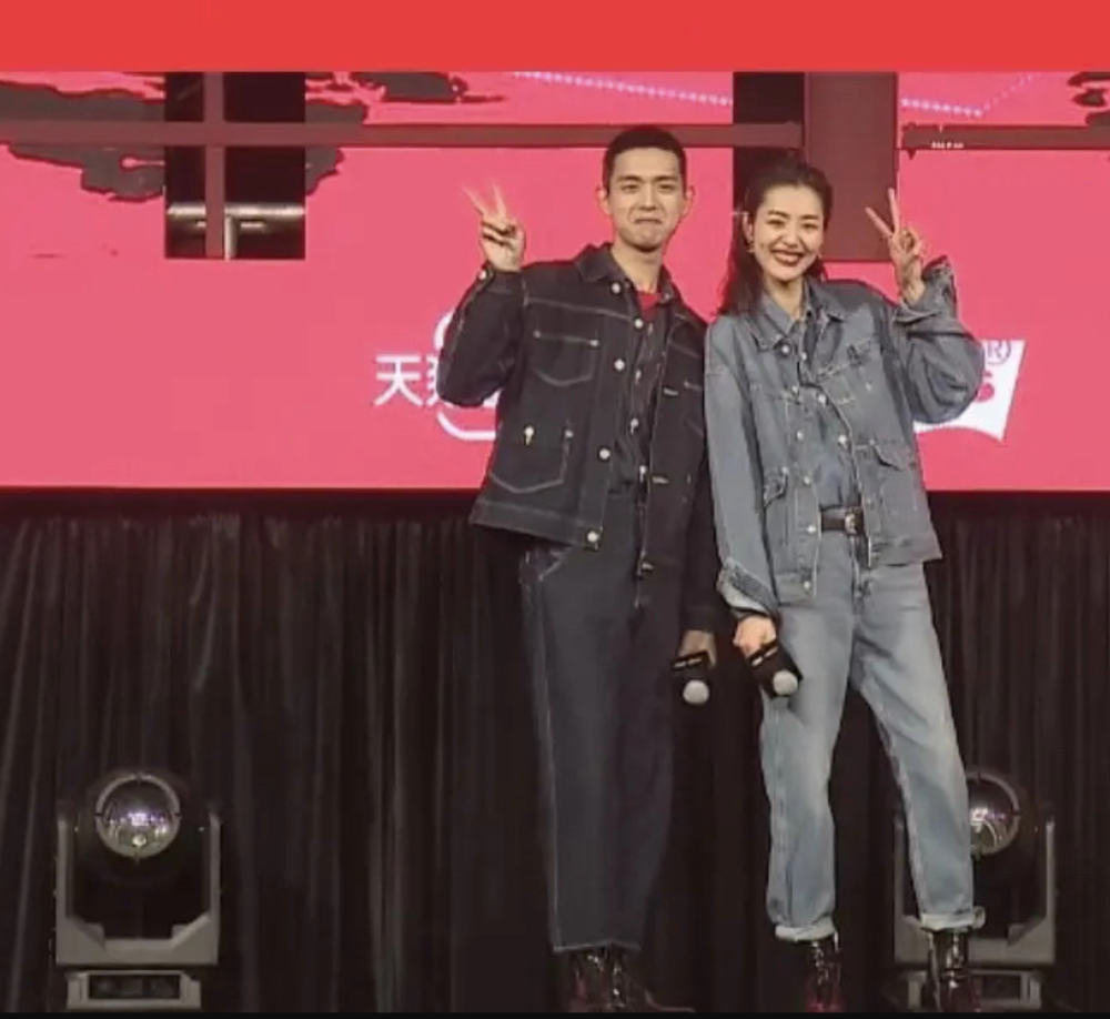 李现和刘雯同框三连拍大表姐高178cm还穿增高鞋身高差抢镜