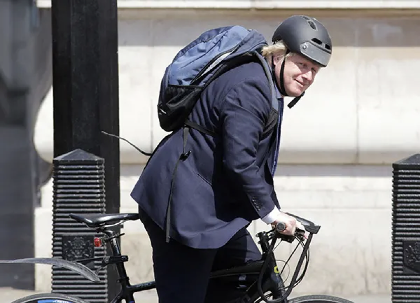 英国首相鲍里斯的骚操作和他的穿戴造型