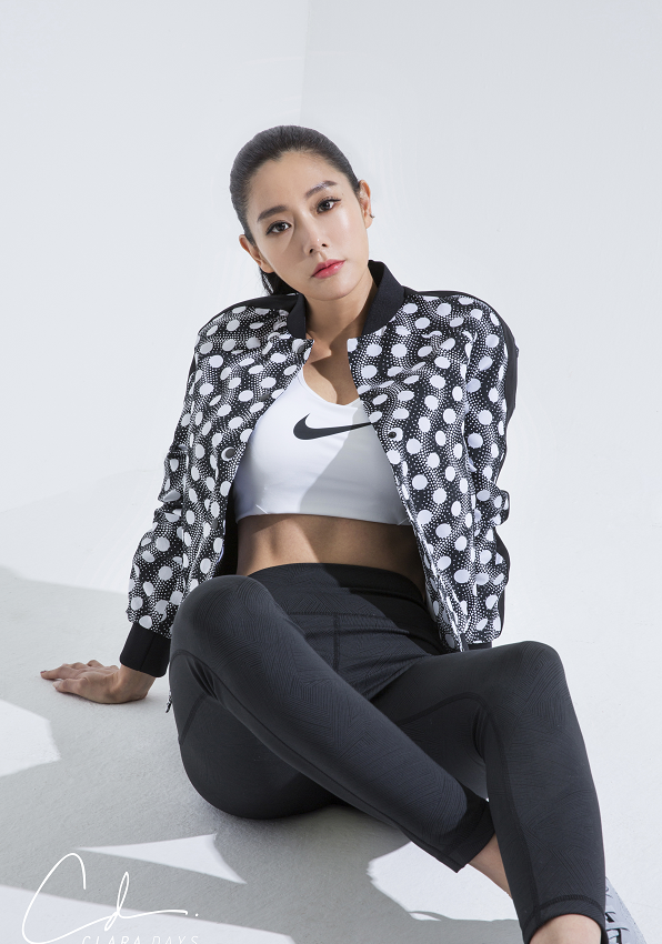 看清她穿无痕裤的双腿,一般人真比不过|无痕裤|李成敏|造型|单品