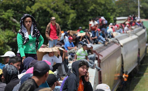 "逃离美国"突然沸腾,非法移民痛苦哭诉:我们宁愿被黑帮追杀