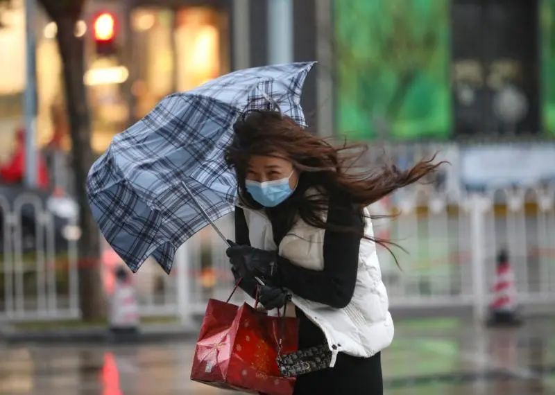 气温每小时下降1.6℃,上海今夜要下雪!明天全天都在零下