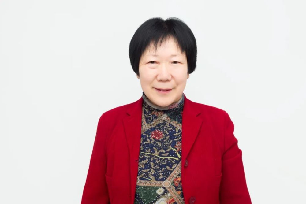 张秋萍尹省长说:"基础教育涉及千家万户,是重大基础工程和民生工程.