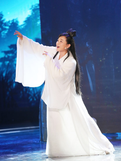 贾玲版本的"杨贵妃",看到定妆照后,网友惊呼:本尊穿越而来_腾讯新闻